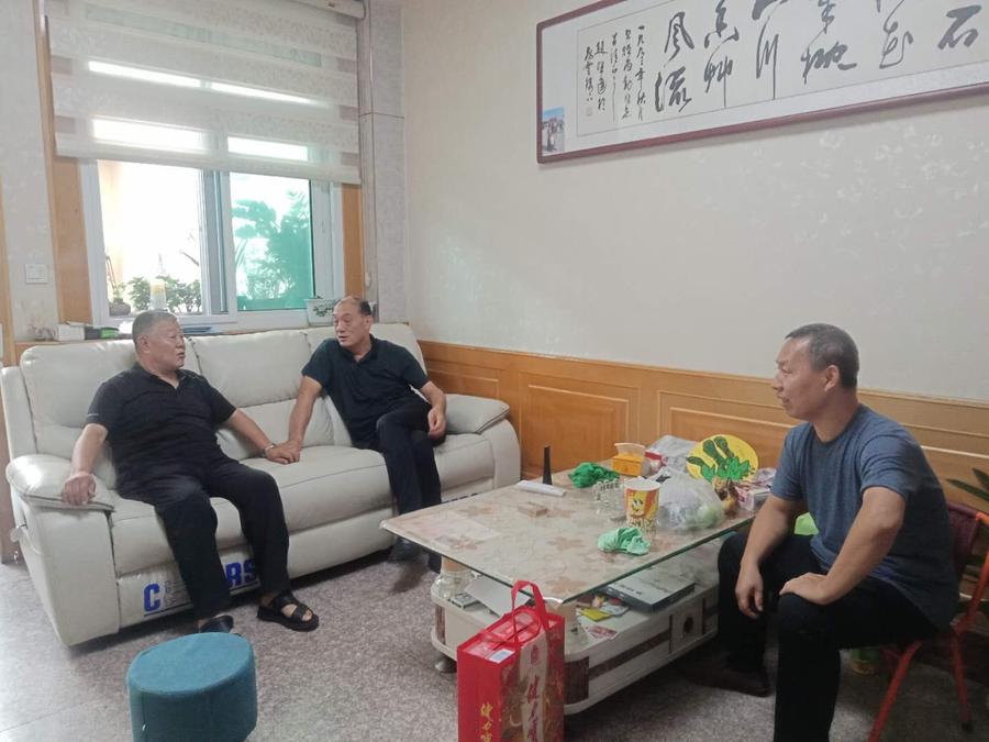 万荣八一.jpg