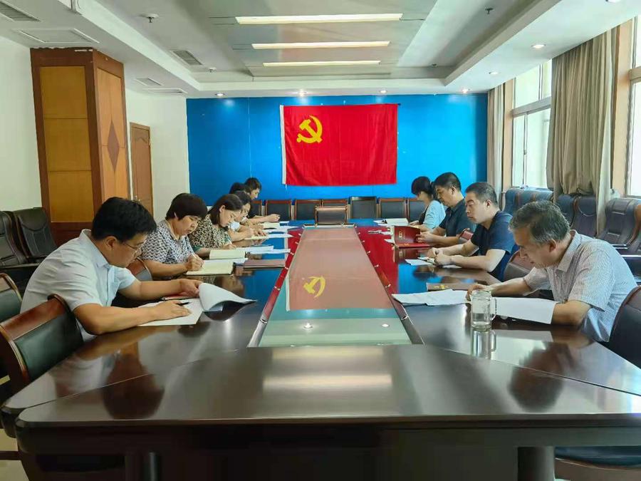 赵宝善同志主持,市委老干部局副局长王文岐同志以普通党员身份参加